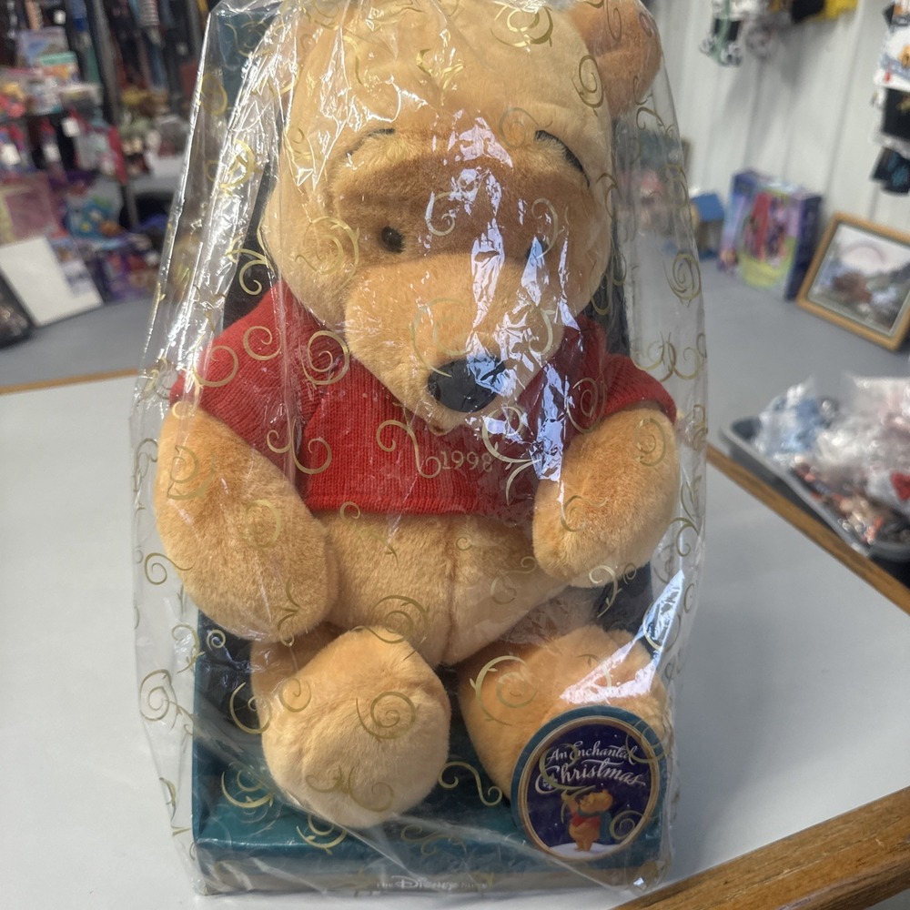 VINTAGE PLUSH ~ 1998 WINNIE THE POOH‎ ~ DISNEY STORE ~ ENCHANTED CHRISTMAS